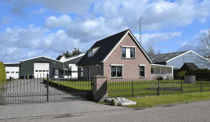 Huis | 160m² | €1500,-
