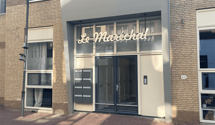 Kamer | 65m² | €1228,-