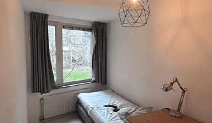 Appartement met 6 slaapkamers en wasmachine