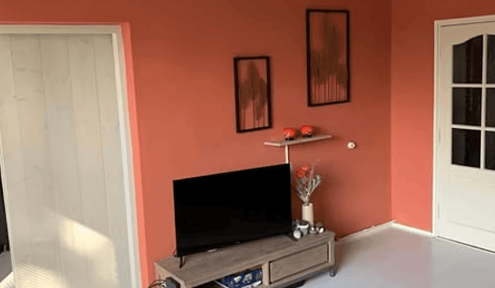 Kamer met wasmachine en balkon, inclusief parkeren