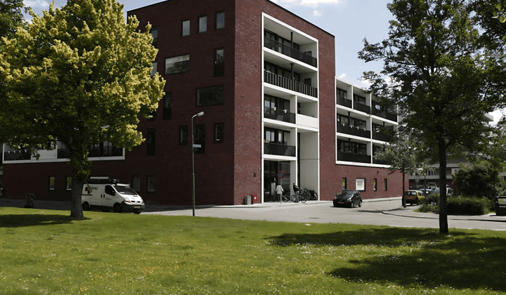 Appartement · 93 m² · €1225,-