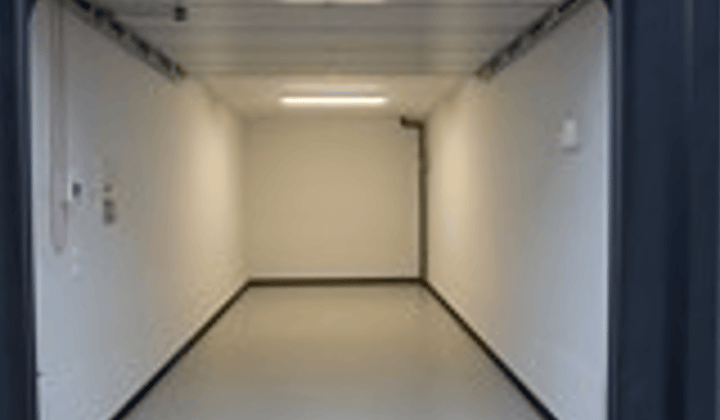 Garagebox XXL met 29 m² op bedrijventerrein