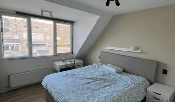 Huis | m² | €830,-