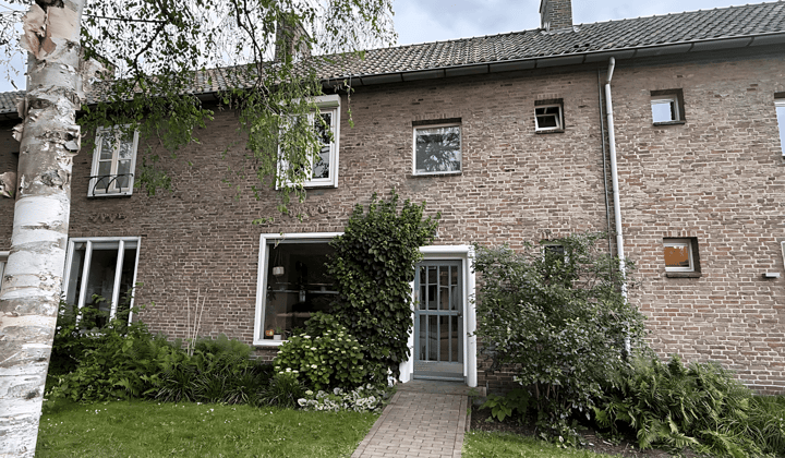 Huis · 144 m² · €1995,-