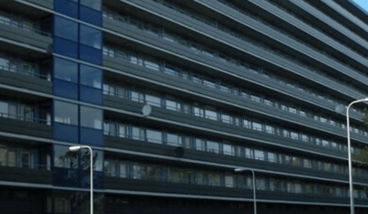 Appartement met 3 slaapkamers en balkon