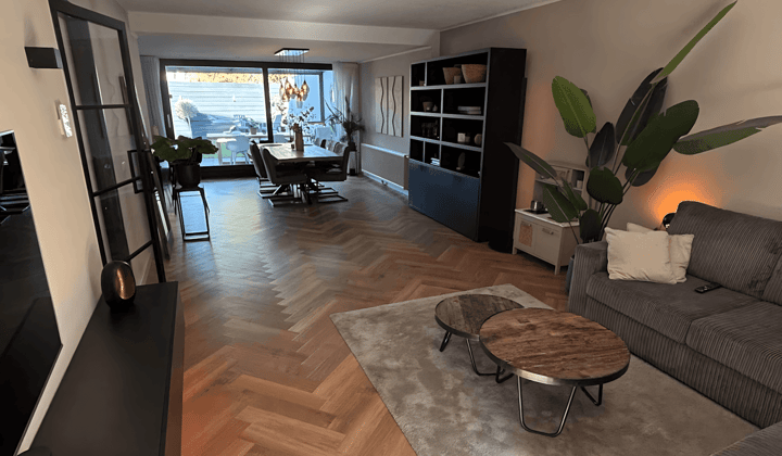 Huis · 128 m² · €1500,-