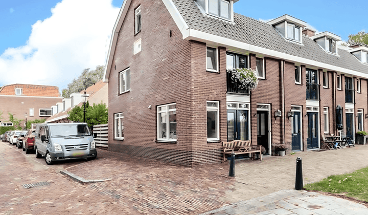 Huis | 105m² | Ossenmarkt | €2475,-