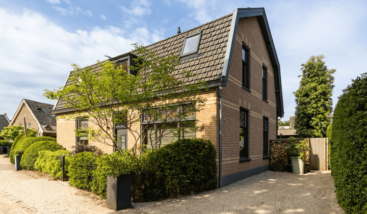 Huis · 168 m² · €5000,-