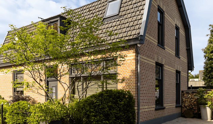 Huis · 168 m² · €5000,-