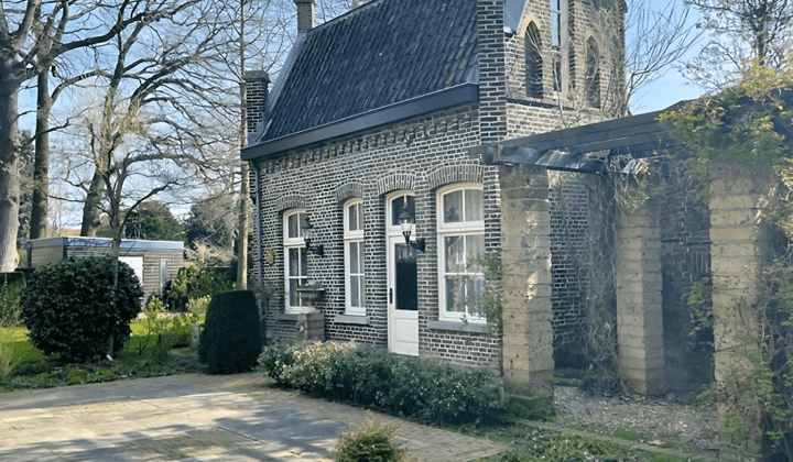 Huis · 57 m² · €1250,-