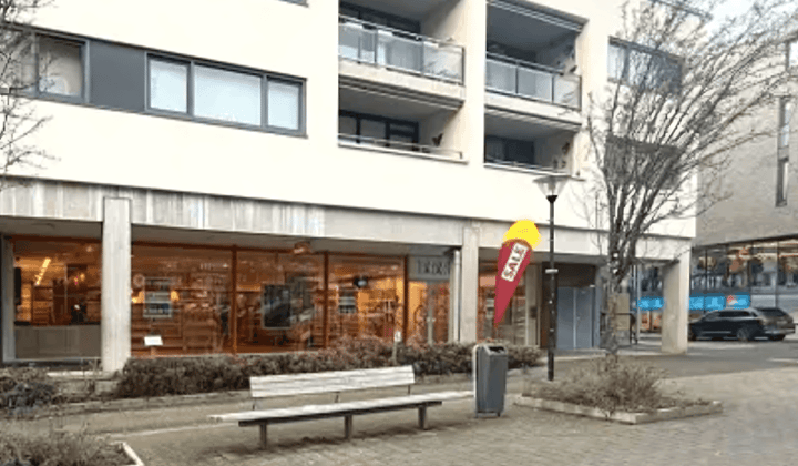 Bedrijfsruimte · 506 m² · €3500,-
