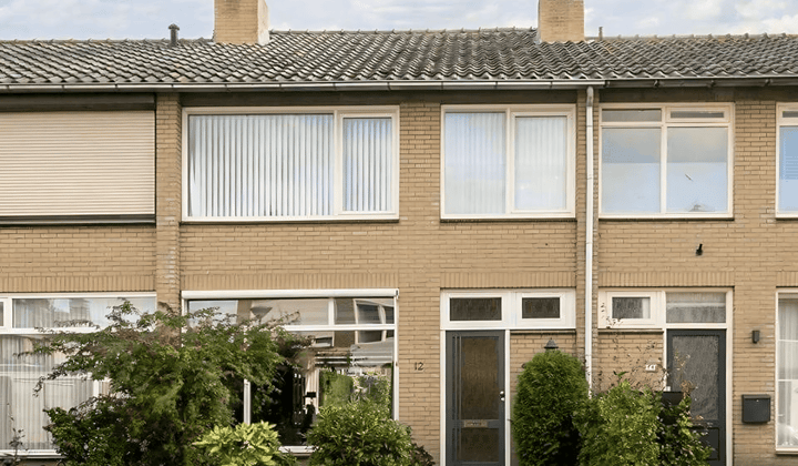 Eengezinswoning met tuin en gestoffeerd