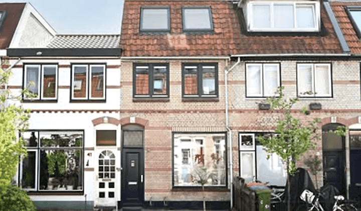 Huis · 111 m² · €2200,-