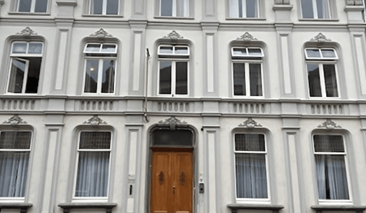 Appartement met eigen badkamer en gedeelde wasruimte