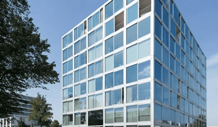 Appartement zonder slaapkamers met berging en lift