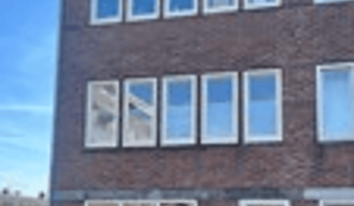 Gemeubileerd appartement met slaapkamer en inloopdouche