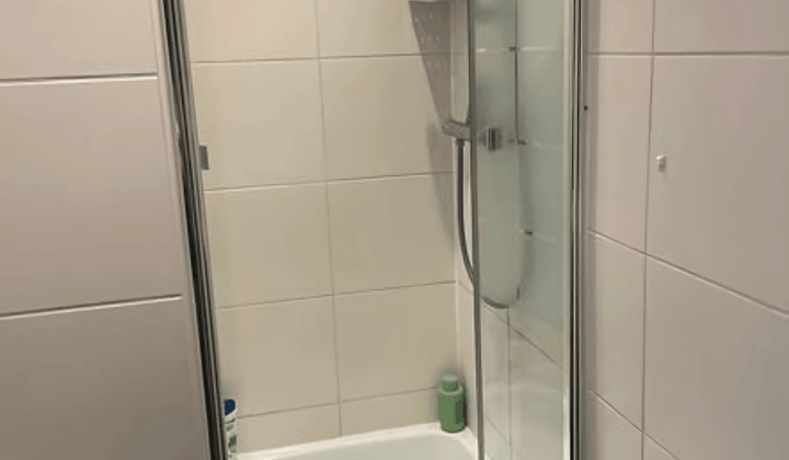Ruime kamer met tuin en wasmachine inclusief prijs