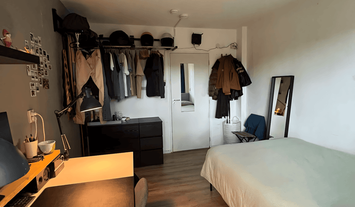 Gemeubileerde studentenkamer met balkon en wifi