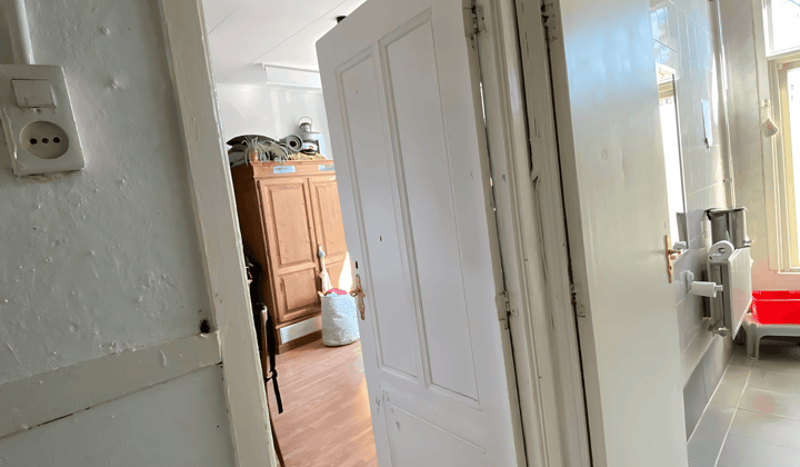 Kale Kamer met Wasmachine