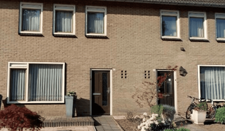 Eengezinswoning met tuin en 4 slaapkamers