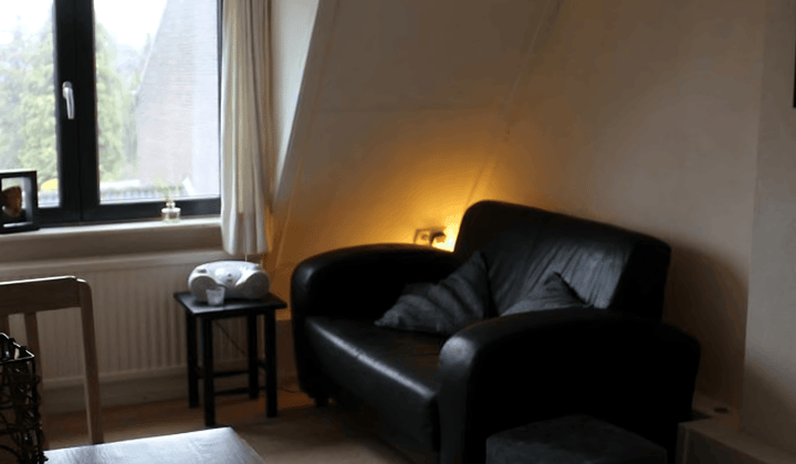 Gemeubileerd appartement met privé badkamer en keuken