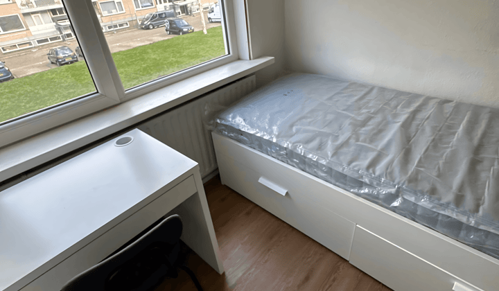 Gemeubileerde kamer 9 m² met lange termijn huur en exclusief prijs
