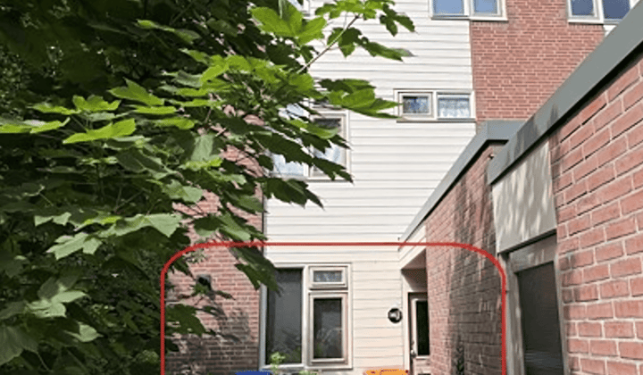 Kamer | 28m² | €370,-
