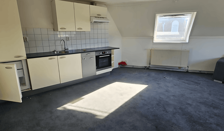 Studio | 28m² | €650,-