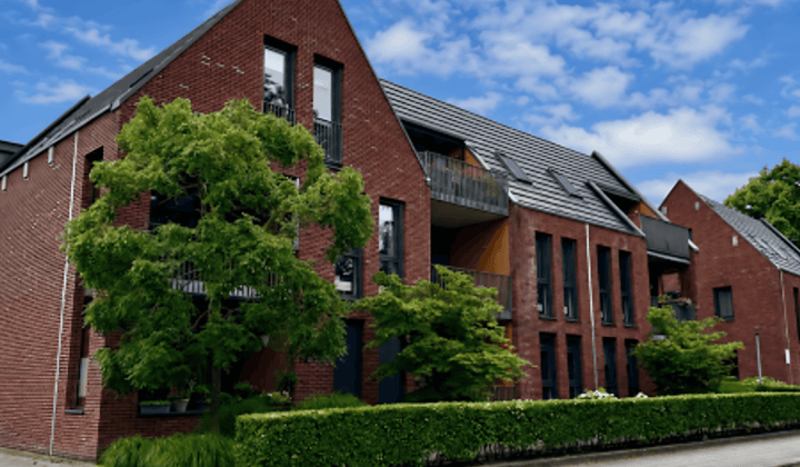 Kamer | 101m² | €1425,-