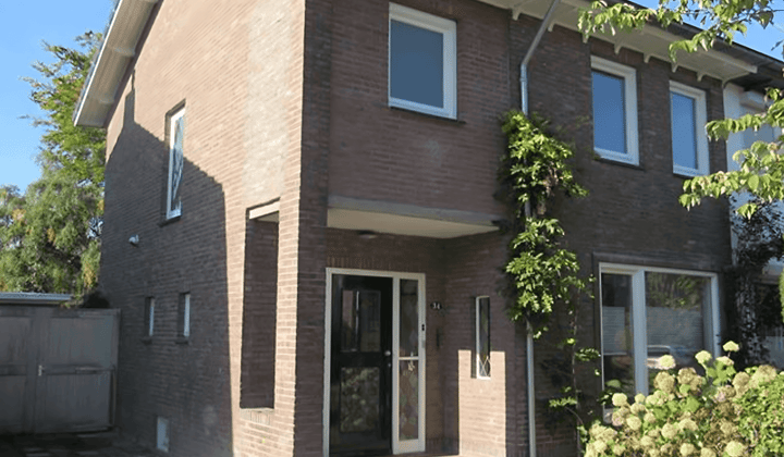 Kamer | 26m² | €2695,-