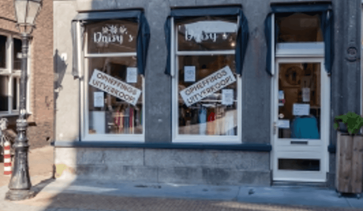 Bedrijfsruimte · 76 m² · €1300,-