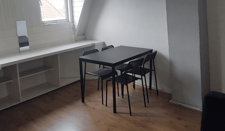 Kamer | 16m² | €450,-