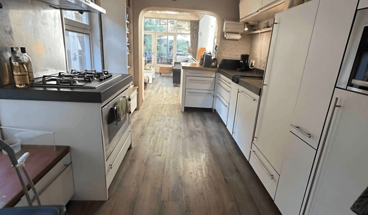 Kamer | 12m² | Venestraat | €675,-
