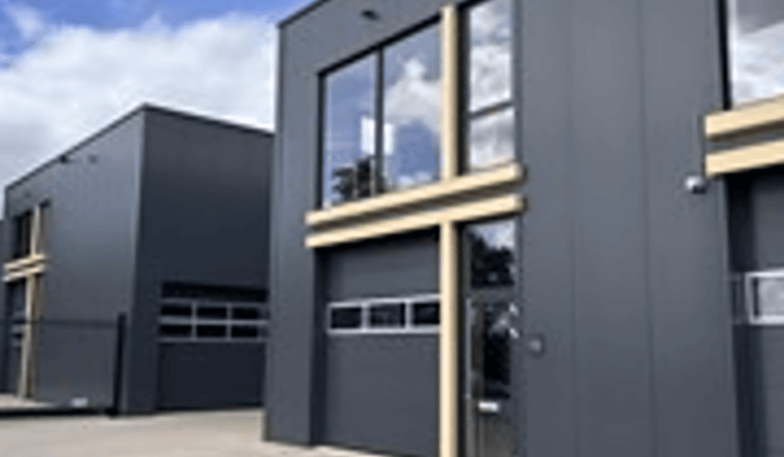 Bedrijfsruimte | 206m² | €1600,-