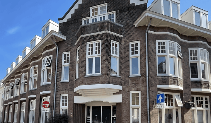 Studentenkamer met gedeelde voorzieningen en wasmachine