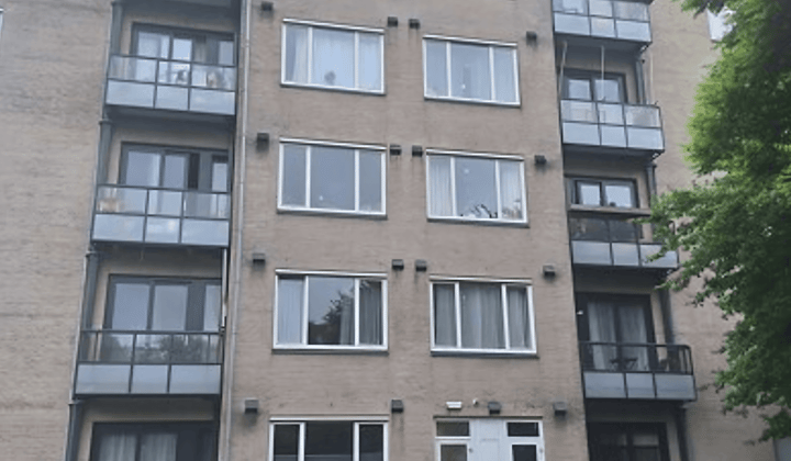 Jongerenappartement zonder slaapkamers met parkeermogelijkheid
