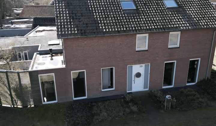 Kamer | 25m² | €2000,-