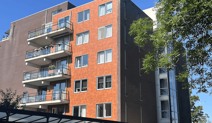 Appartement · 98 m² · €1950,-