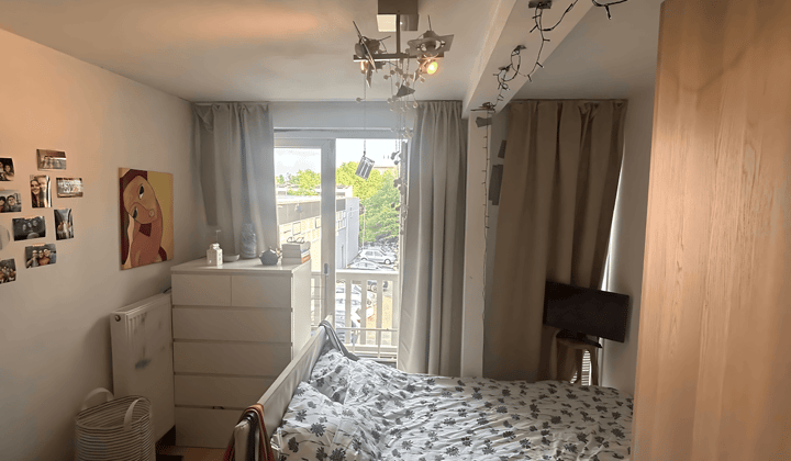 Kaal kamer met tuin en wifi inbegrepen
