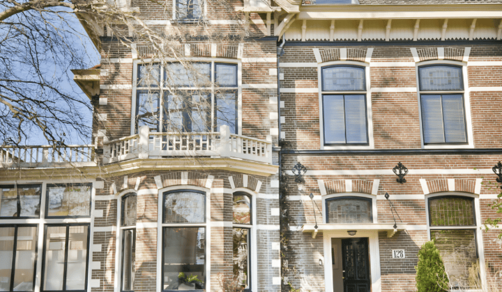 Huis | m² | €8888,-