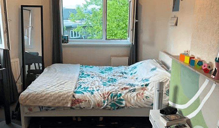 Gemeubileerde kamer met balkon en wasmachine inclusief