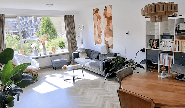 Gestoffeerd appartement met tuin en gedeelde voorzieningen