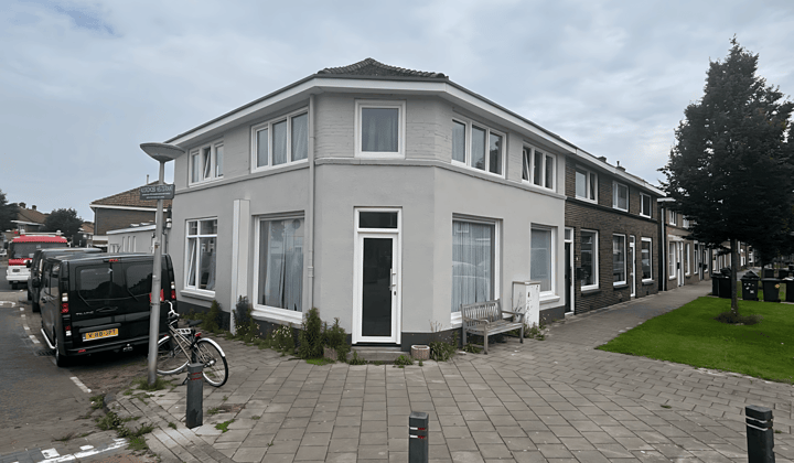 Huis | 215m² | €2285,-