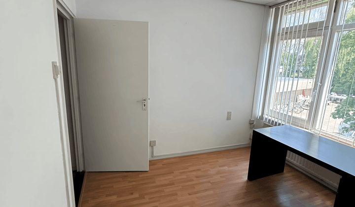 Gemeubileerde kamer met tuin