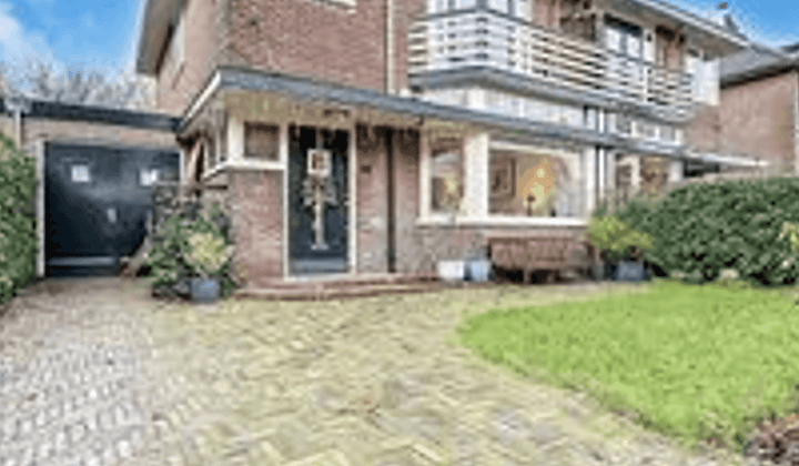 Kamer | 165m² | €3850,-