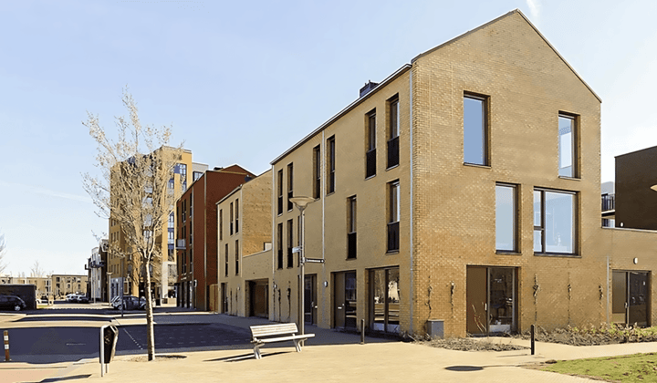Appartement met 2 slaapkamers en gemeubileerd