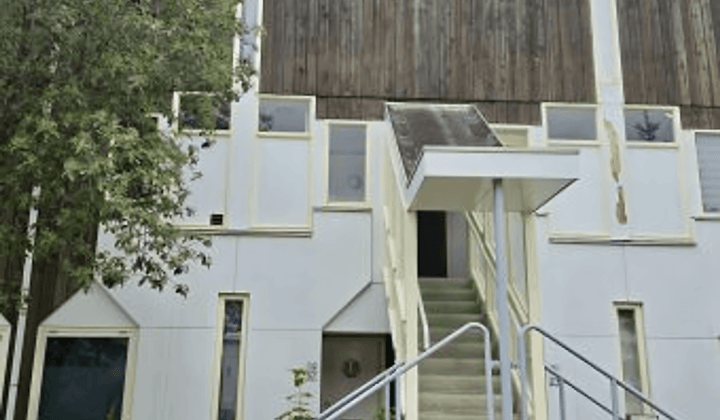 Maisonnette appartement met balkon en wasmachine