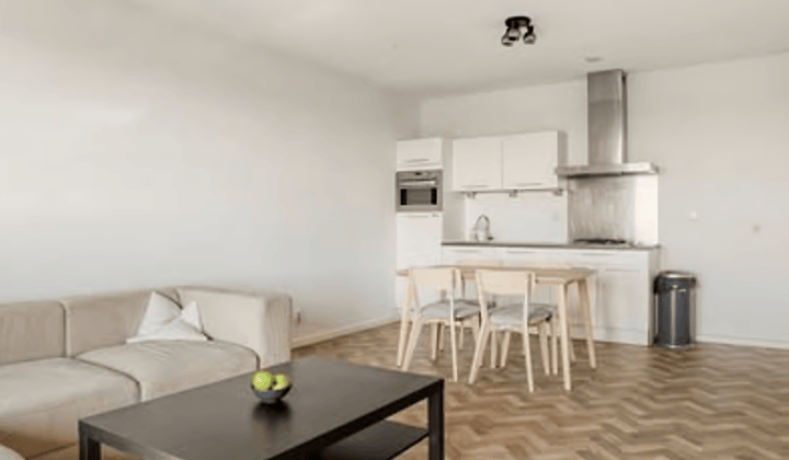 Huis | 63m² | €1750,-