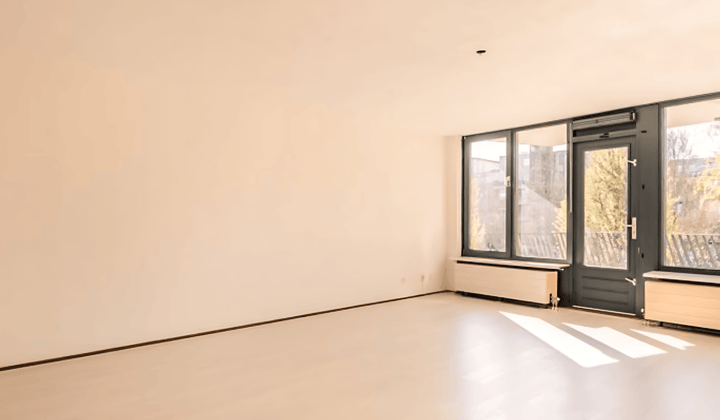 Kamer | m² | €2025,-