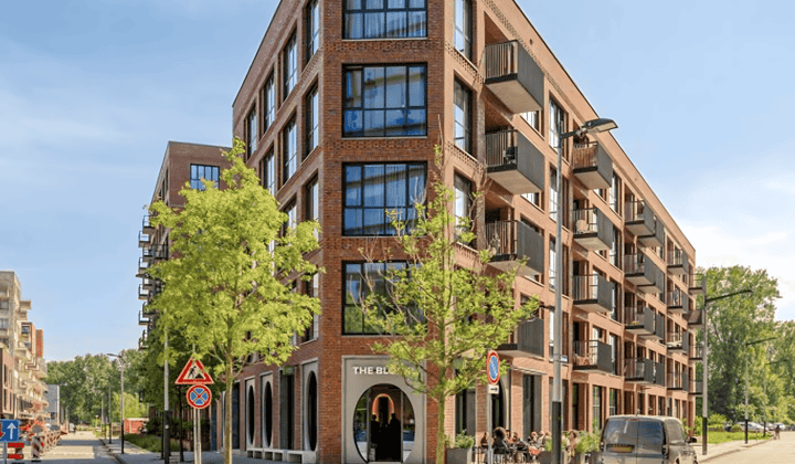Kamer | m² | €1880,-